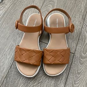 Easy Spirit Tan Sandals